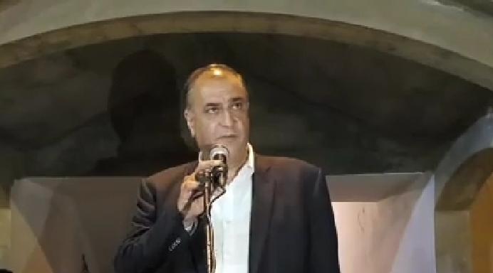 ٢